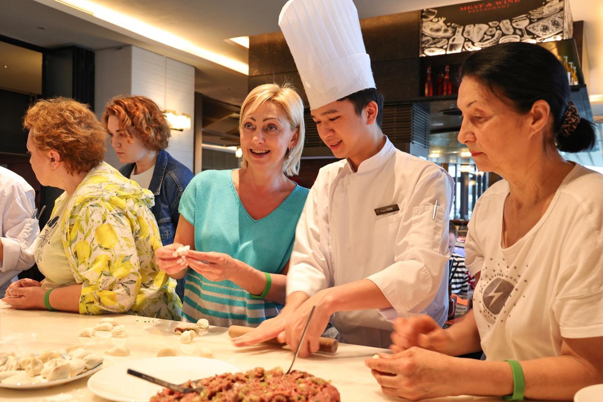 Holiday Inn & Suites Sanya Yalong Bay Extérieur photo
